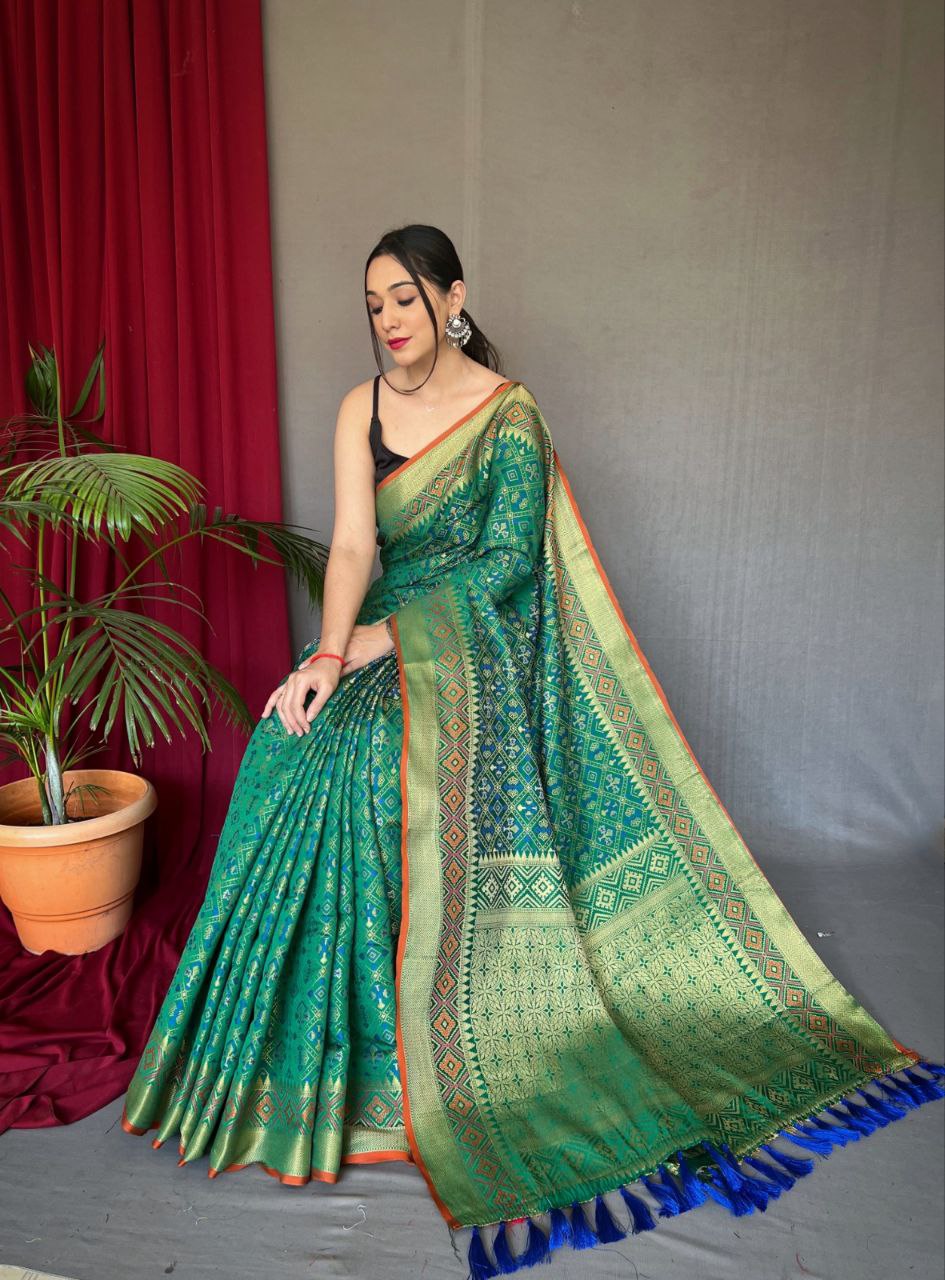 Elegant Pure Patola Silk Saree with Meenakari & Pallu