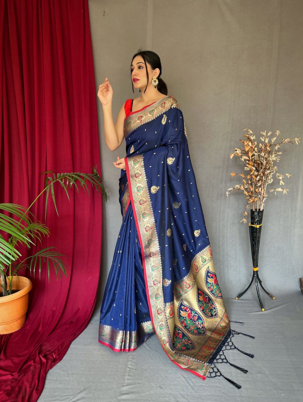 Pure Kanchipuram Paithani Silk Saree with Contrast Butti Blouse