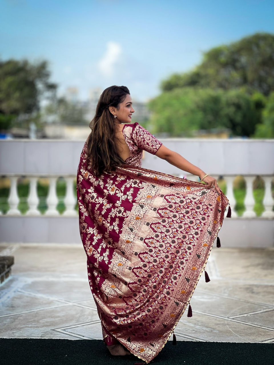 Pure Viscose Dolla Silk Saree with Heavy Meenakari Weaving & Tassel Pallu