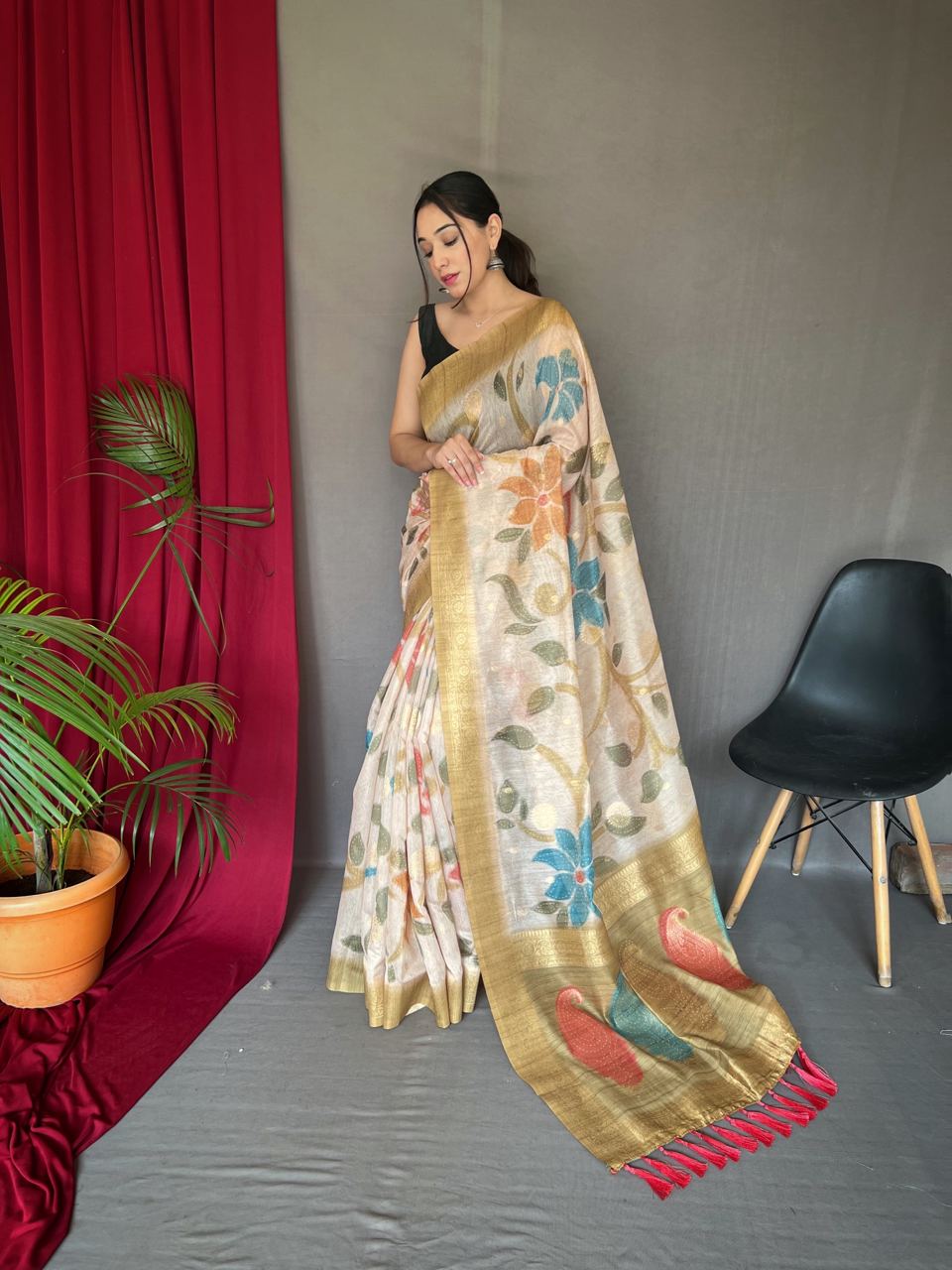 3D Floral Digital Print Saree with Golden Zari Pallu
