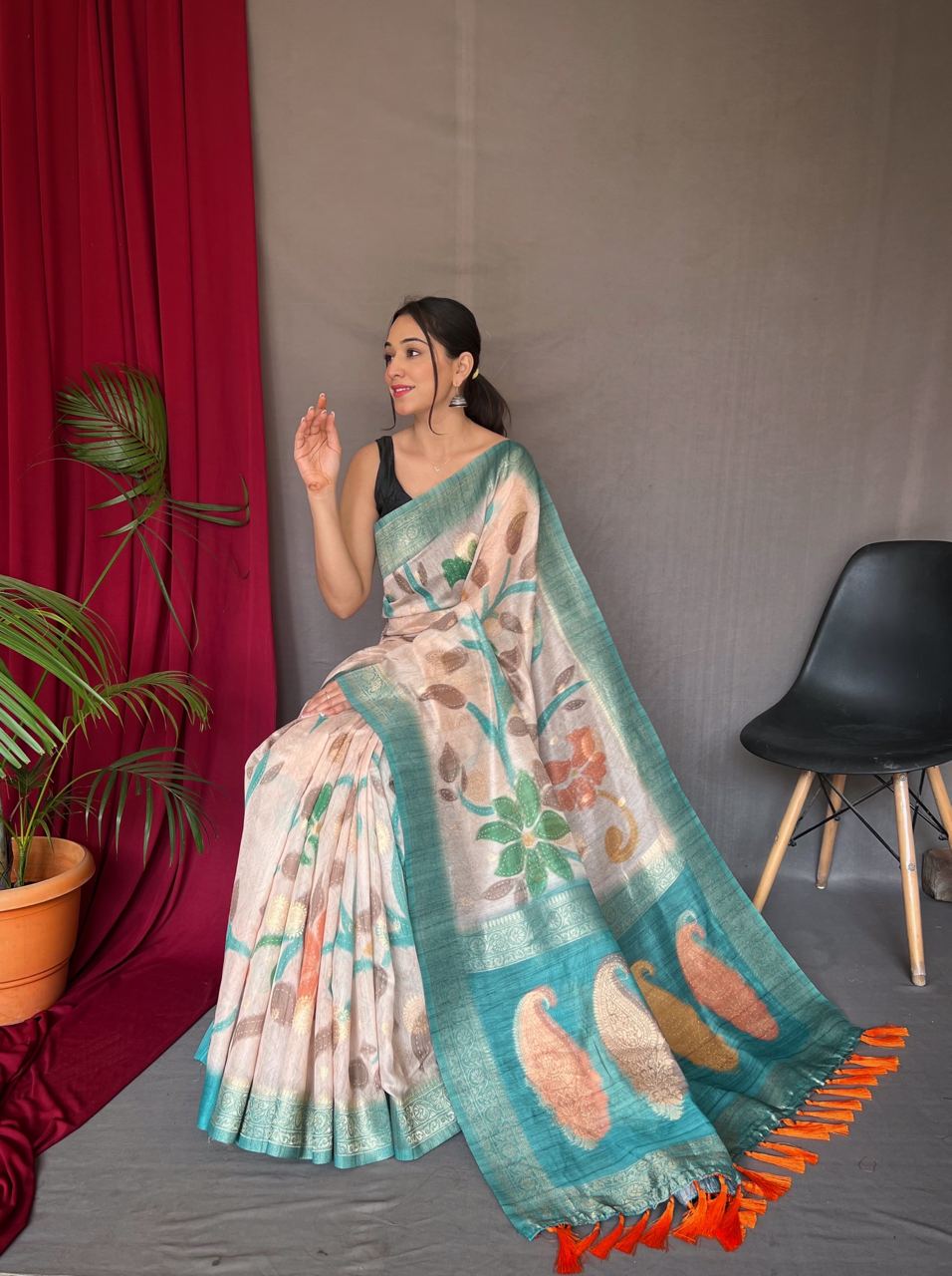 3D Floral Digital Print Saree with Golden Zari Pallu