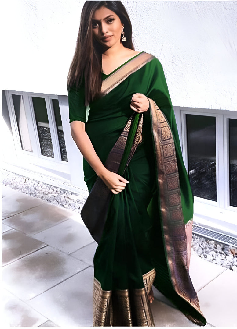 Royal  Lichi Silk Saree with Jacquard Rich Pallu