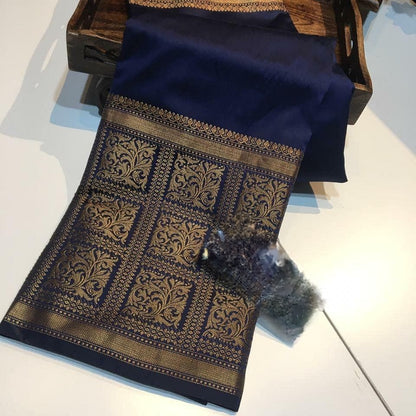 Royal  Lichi Silk Saree with Jacquard Rich Pallu